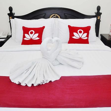 Zen Rooms Sultan Iskandar Muda Surabaya Exterior foto