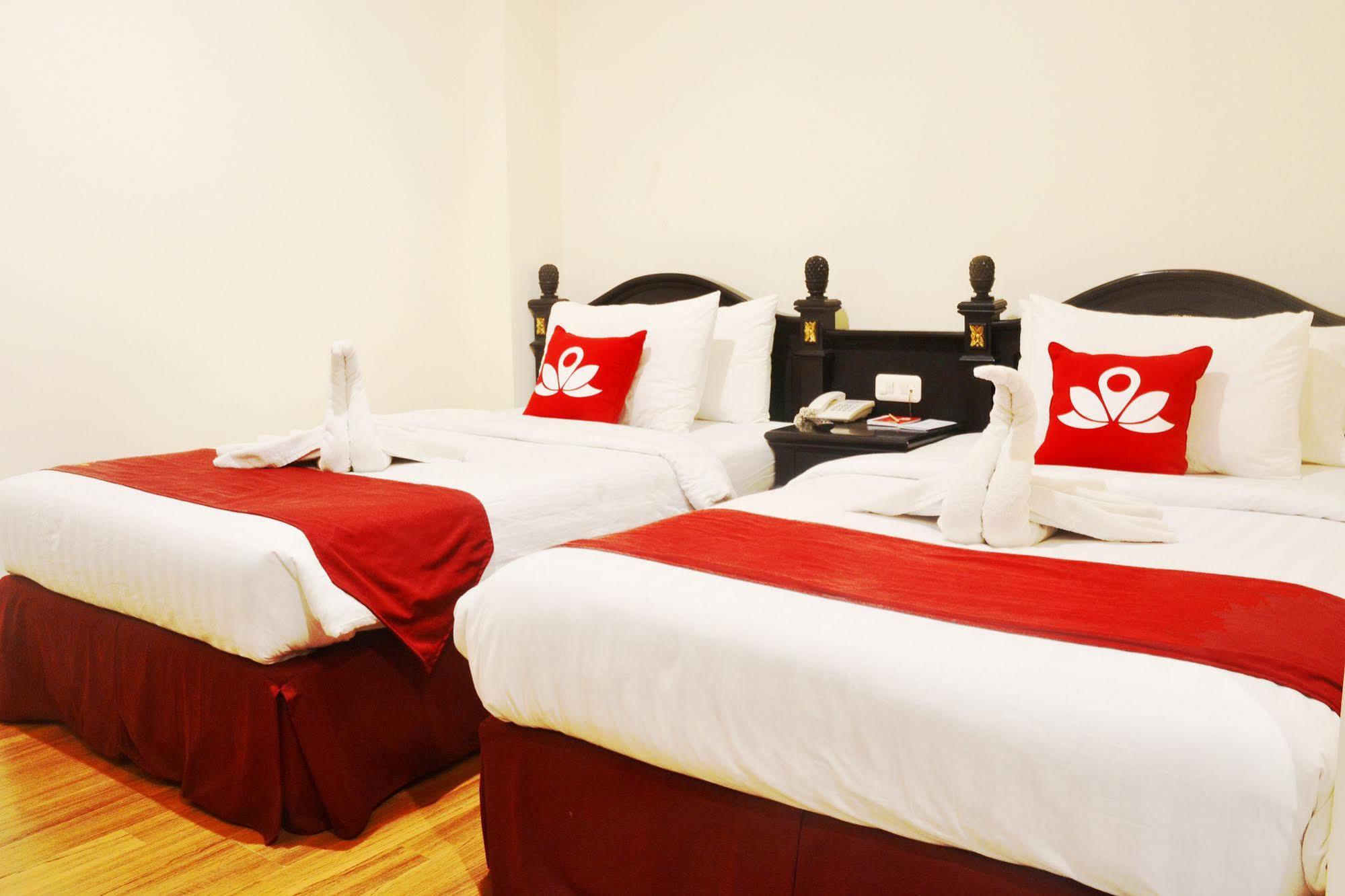 Zen Rooms Sultan Iskandar Muda Surabaya Exterior foto
